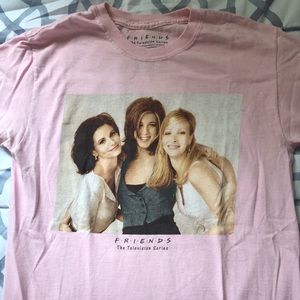 FRIENDS t-shirt! 💗